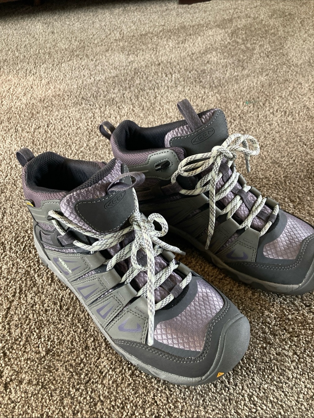 Keen Boots Oakridge Mid Height Womens Size 9 Waterproof Trail Hiking Gray EUC